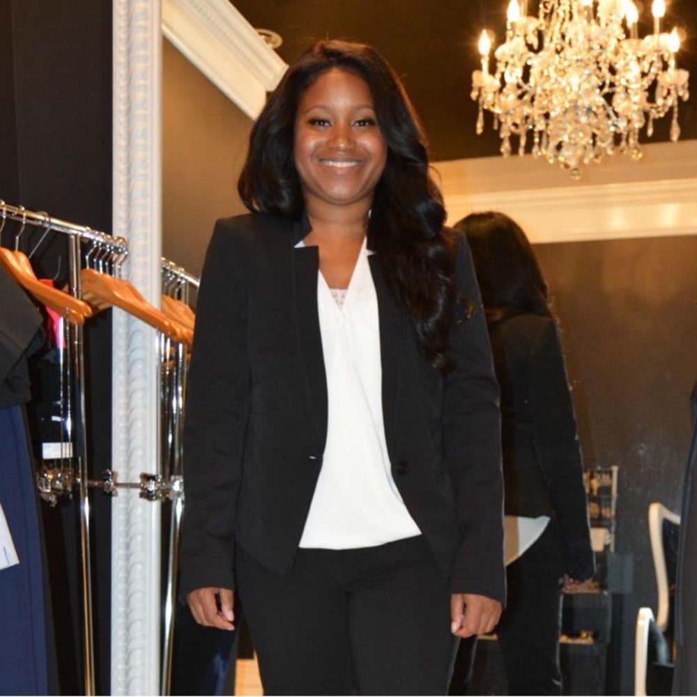 Meet your Posher, Sonja Sky